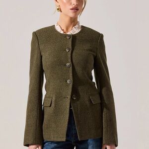 ASTR THE LABEL
Bellmere Blazer Jacket- Olive